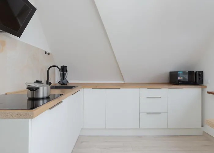 Apartment Grunwaldzka Bright With Balcony By Renters