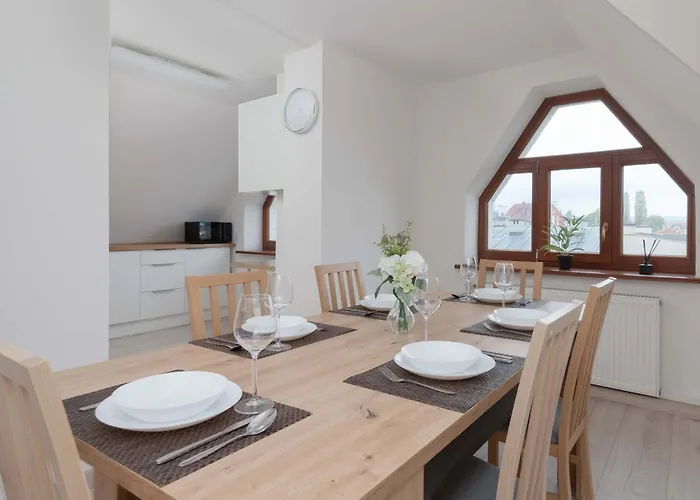 Apartment Grunwaldzka Bright With Balcony By Renters Sopot