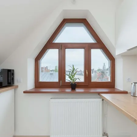 Grunwaldzka Bright With Balcony By Renters Apartment