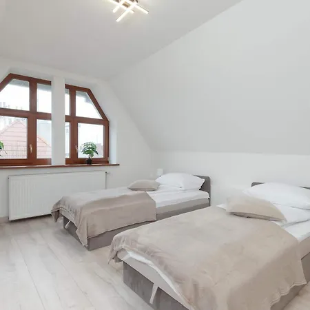 Grunwaldzka Bright With Balcony By Renters Appartement *