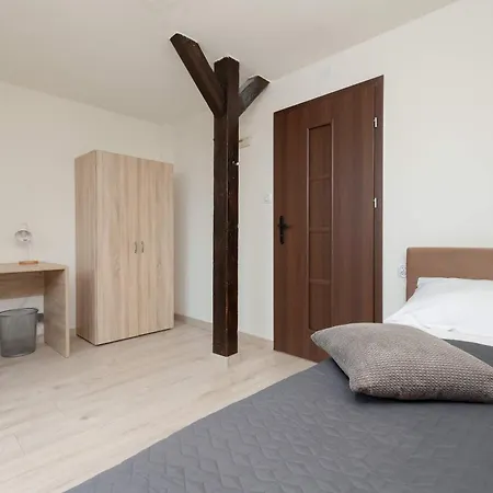 Grunwaldzka Bright With Balcony By Renters Apartment